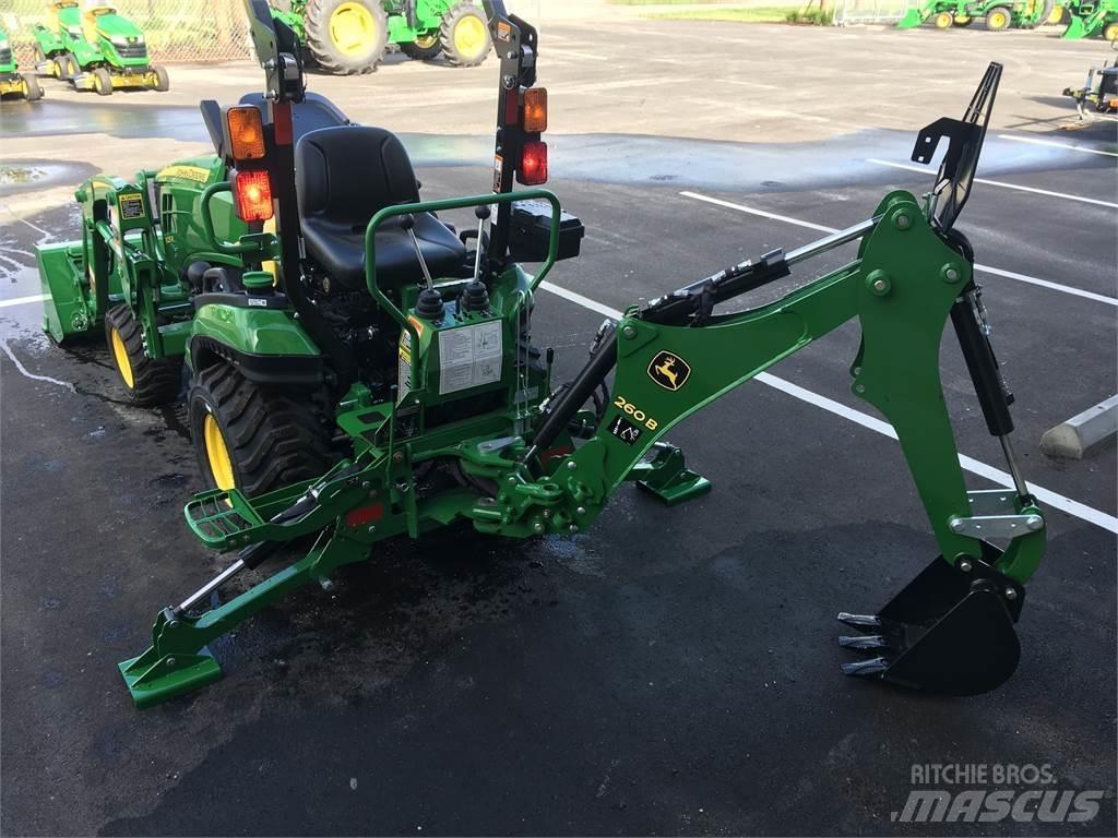 John Deere 1025R 小型曳引機