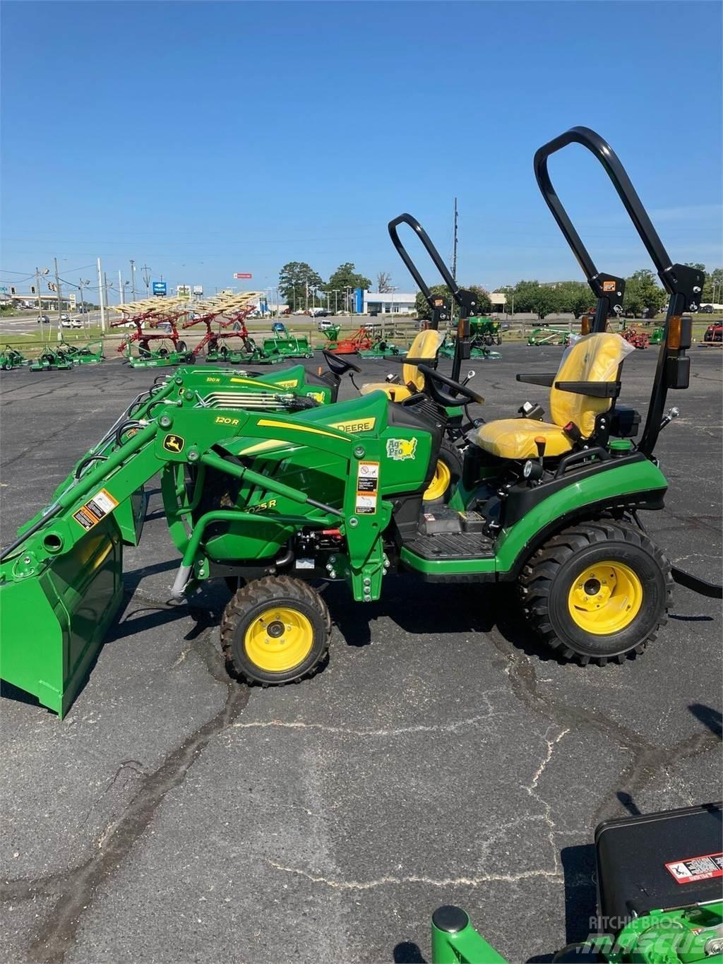 John Deere 1025R 小型曳引機