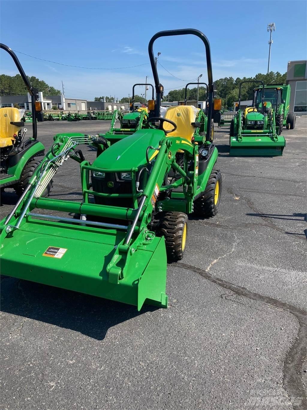 John Deere 1025R 小型曳引機