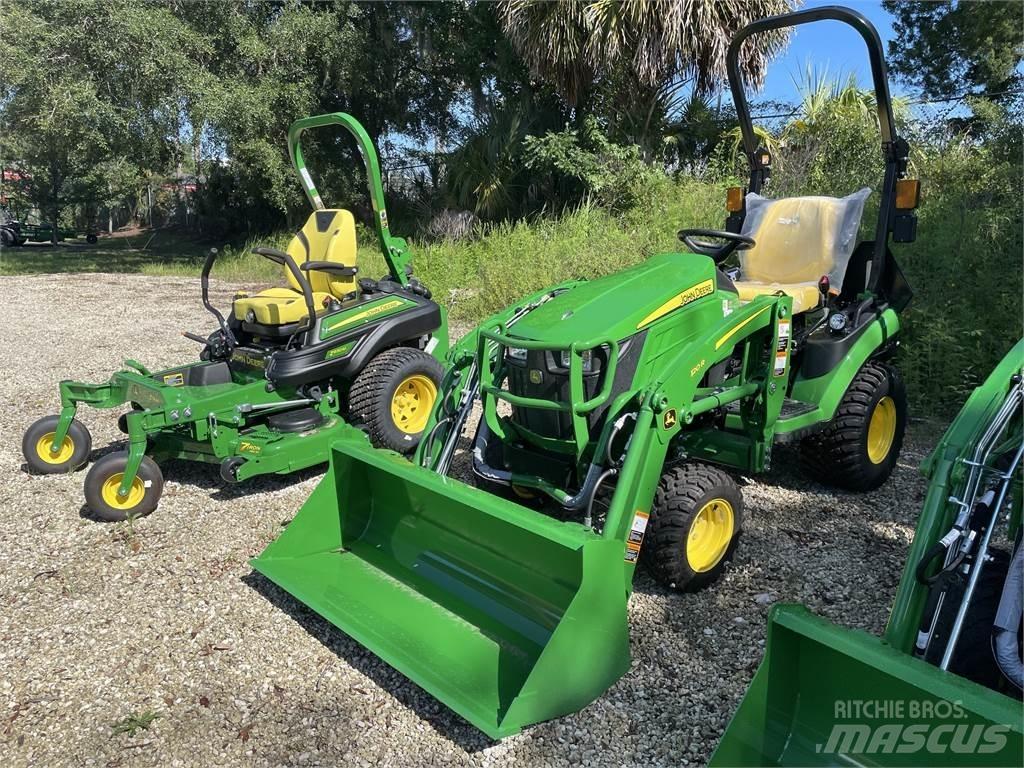 John Deere 1025R 小型曳引機