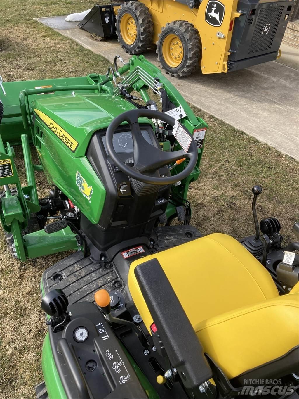 John Deere 1025R 小型曳引機