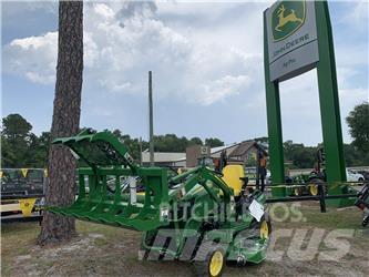John Deere 1025R 小型曳引機