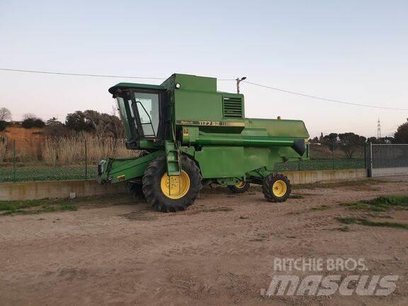 John Deere 1177 聯合收穫機