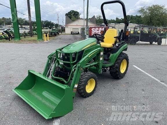 John Deere 2025R 小型曳引機