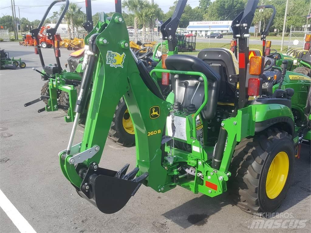 John Deere 2025R 小型曳引機