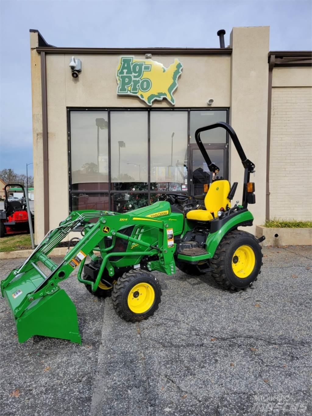 John Deere 2025R 小型曳引機