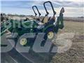 John Deere 2025R 小型曳引機