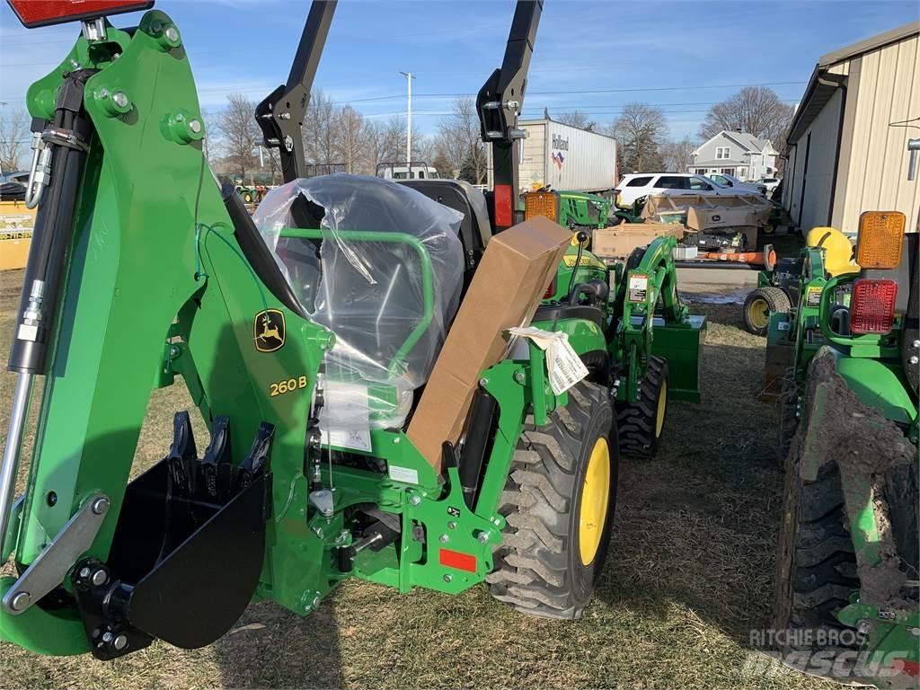 John Deere 2025R 小型曳引機