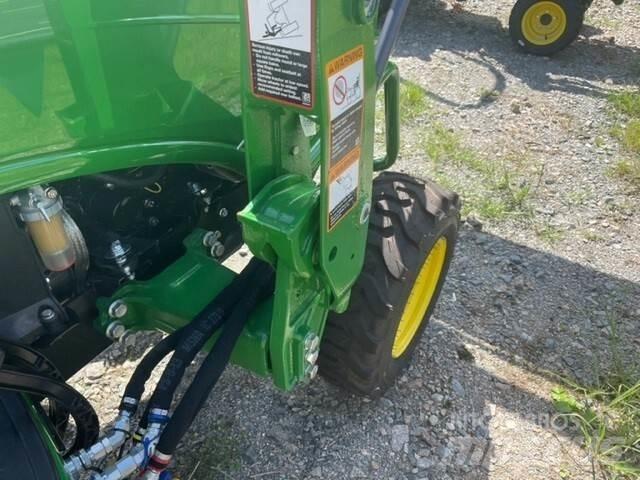 John Deere 2025R 小型曳引機
