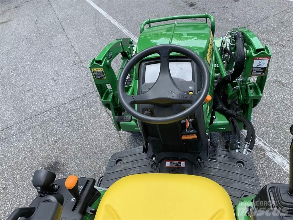 John Deere 2025R 小型曳引機