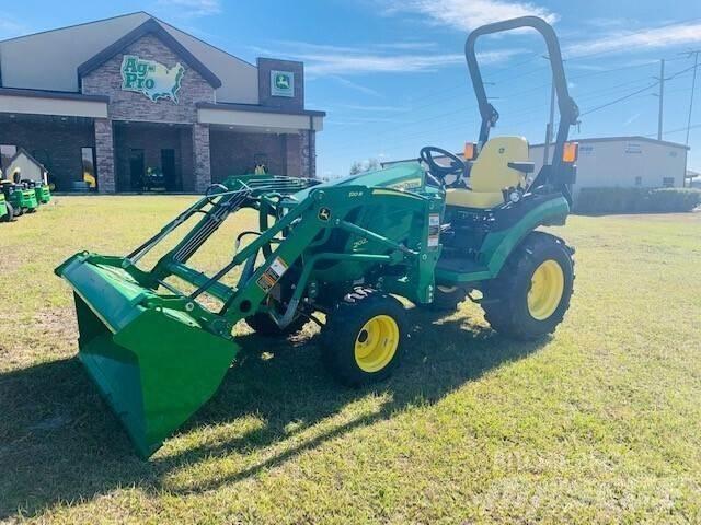 John Deere 2025R 小型曳引機