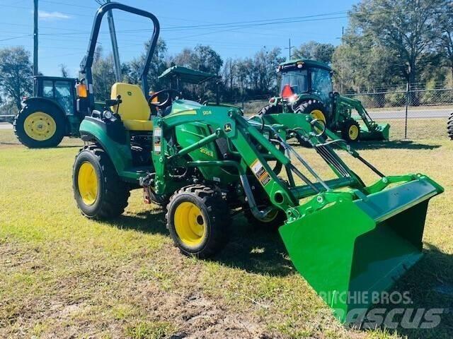 John Deere 2025R 小型曳引機