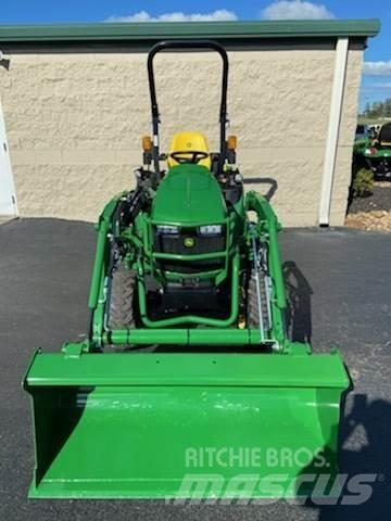 John Deere 2025R 小型曳引機