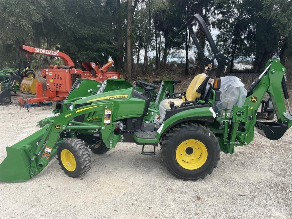 John Deere 2025R 小型曳引機