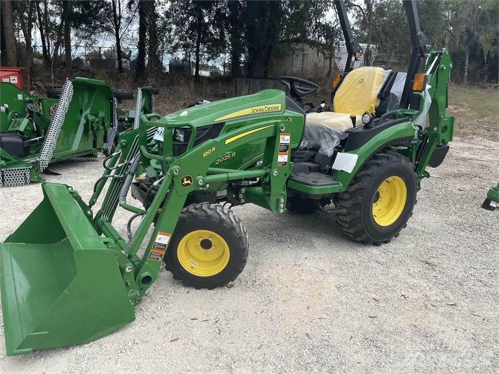 John Deere 2025R 小型曳引機