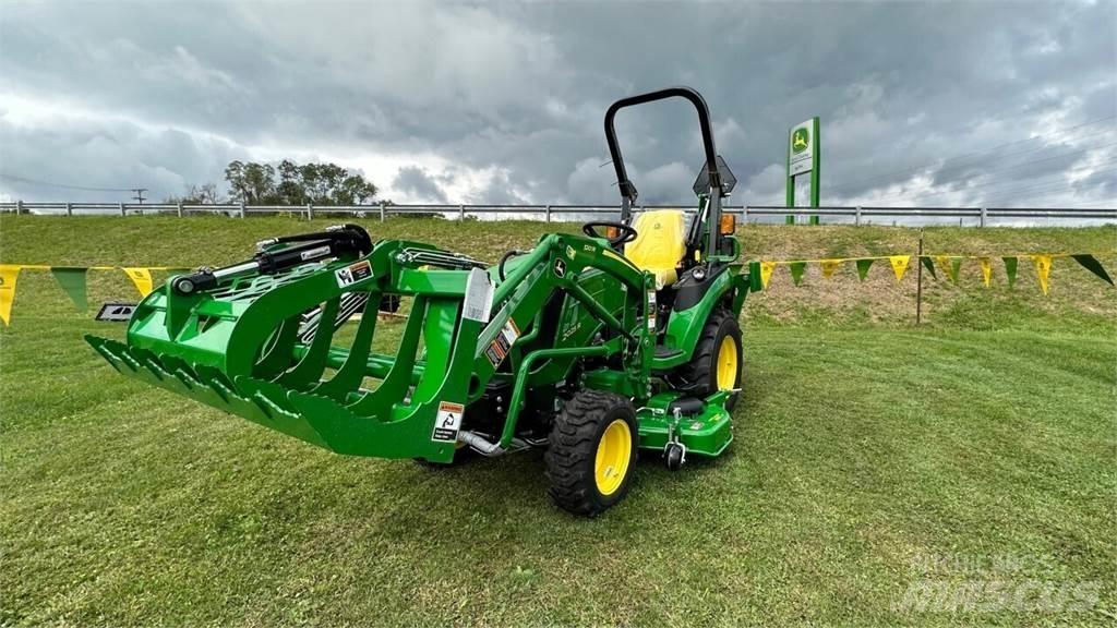 John Deere 2025R 小型曳引機