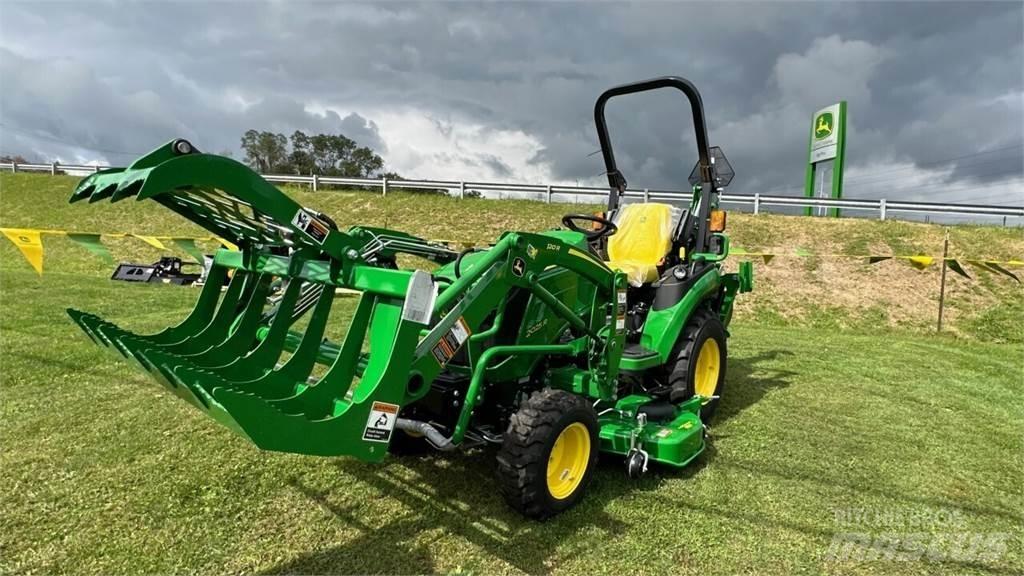 John Deere 2025R 小型曳引機