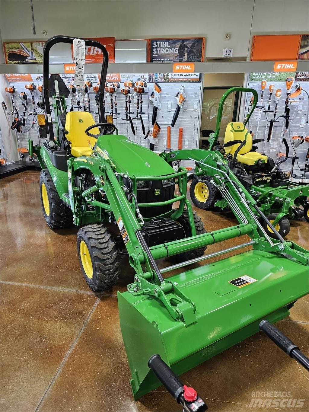 John Deere 2025R 小型曳引機