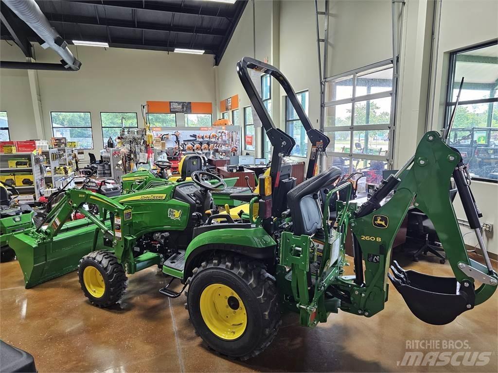 John Deere 2025R 小型曳引機