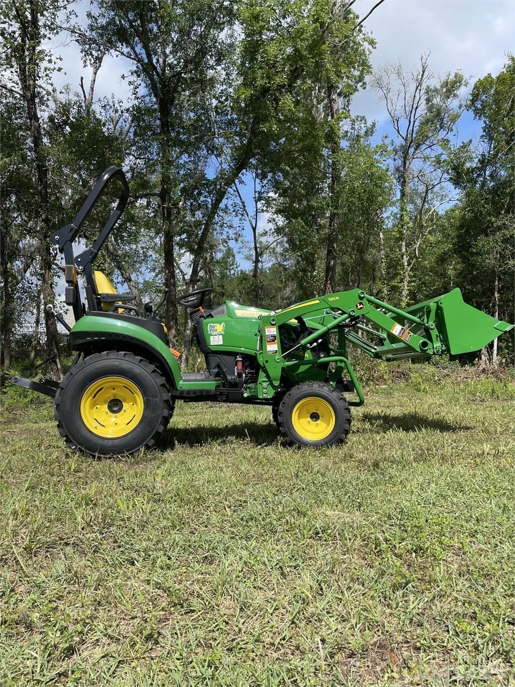 John Deere 2025R 小型曳引機