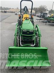 John Deere 2025R 小型曳引機