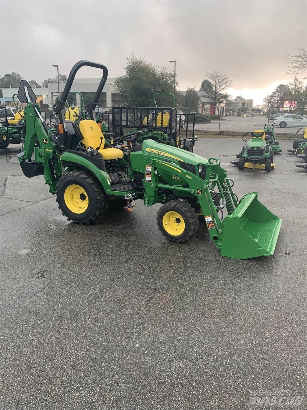 John Deere 2025R 小型曳引機
