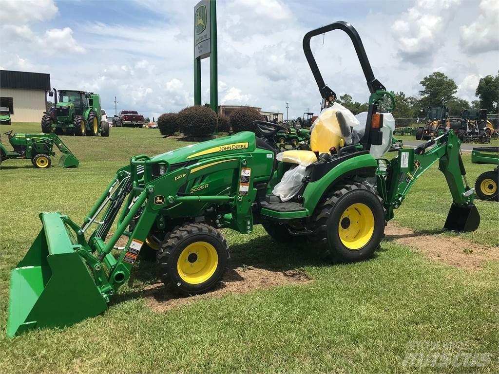 John Deere 2025R 小型曳引機