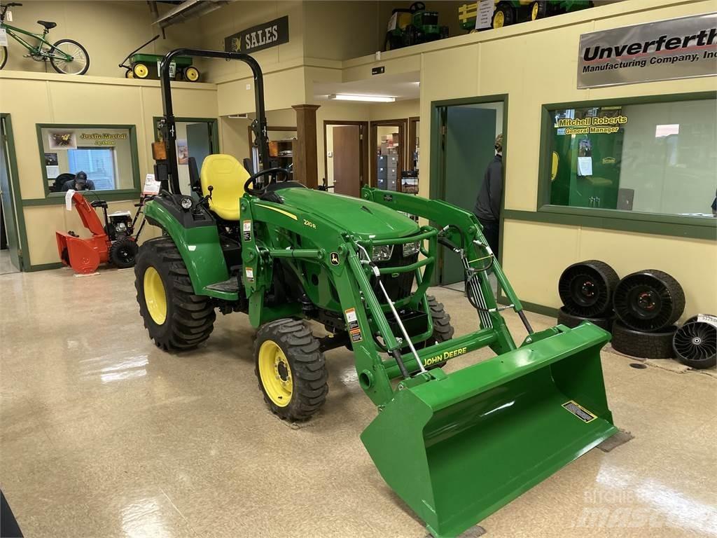 John Deere 2032R 小型曳引機