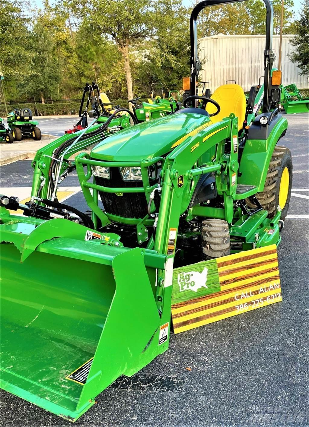 John Deere 2032R 小型曳引機