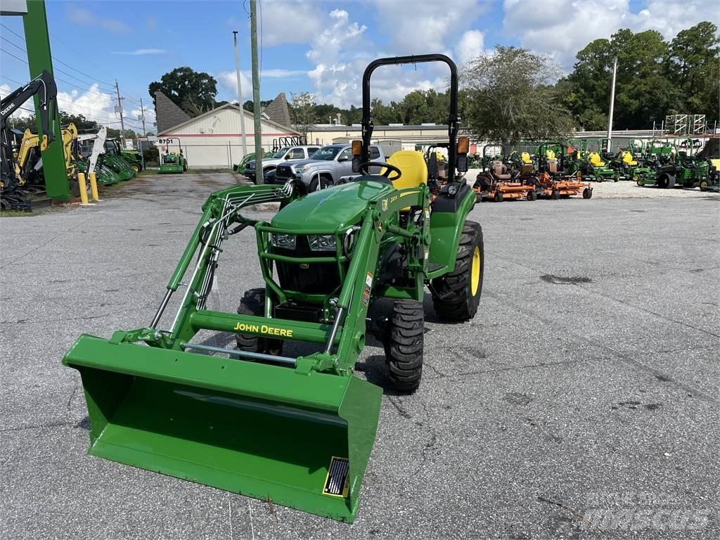 John Deere 2038R 小型曳引機