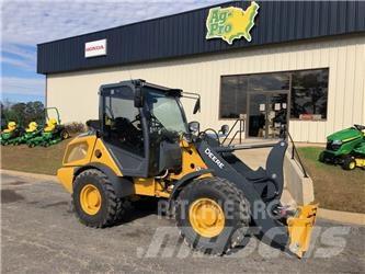 John Deere 204 G 小型裝載機