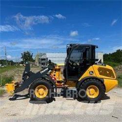 John Deere 204 G 小型裝載機