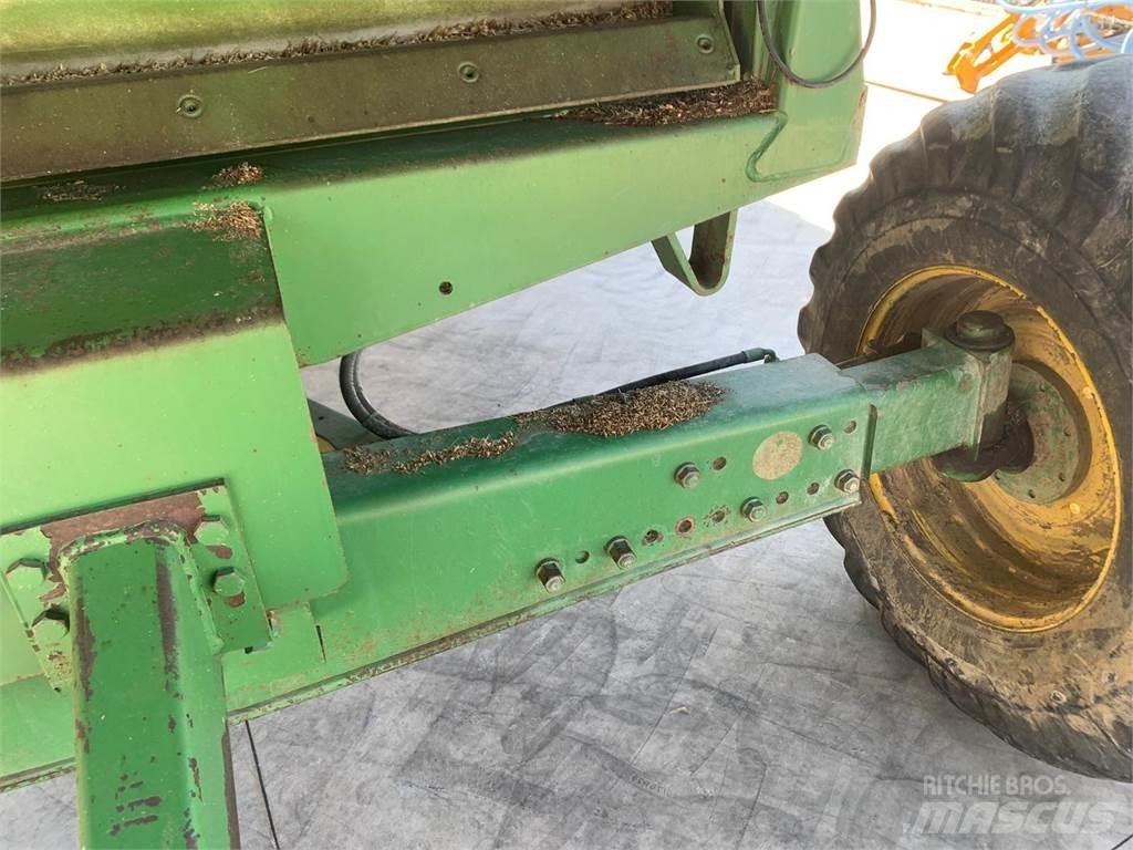 John Deere 2258 聯合收穫機