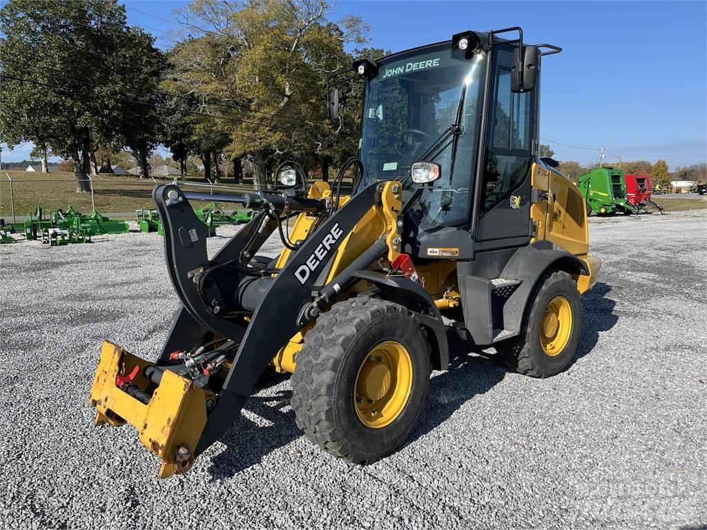 John Deere 244L 小型裝載機