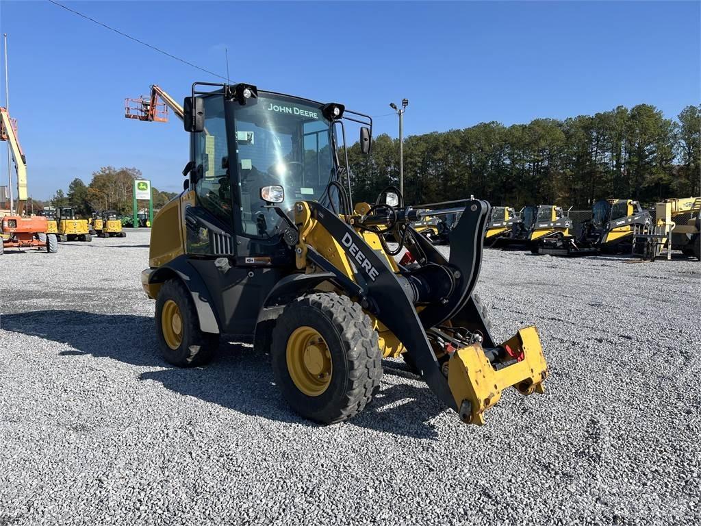John Deere 244L 小型裝載機