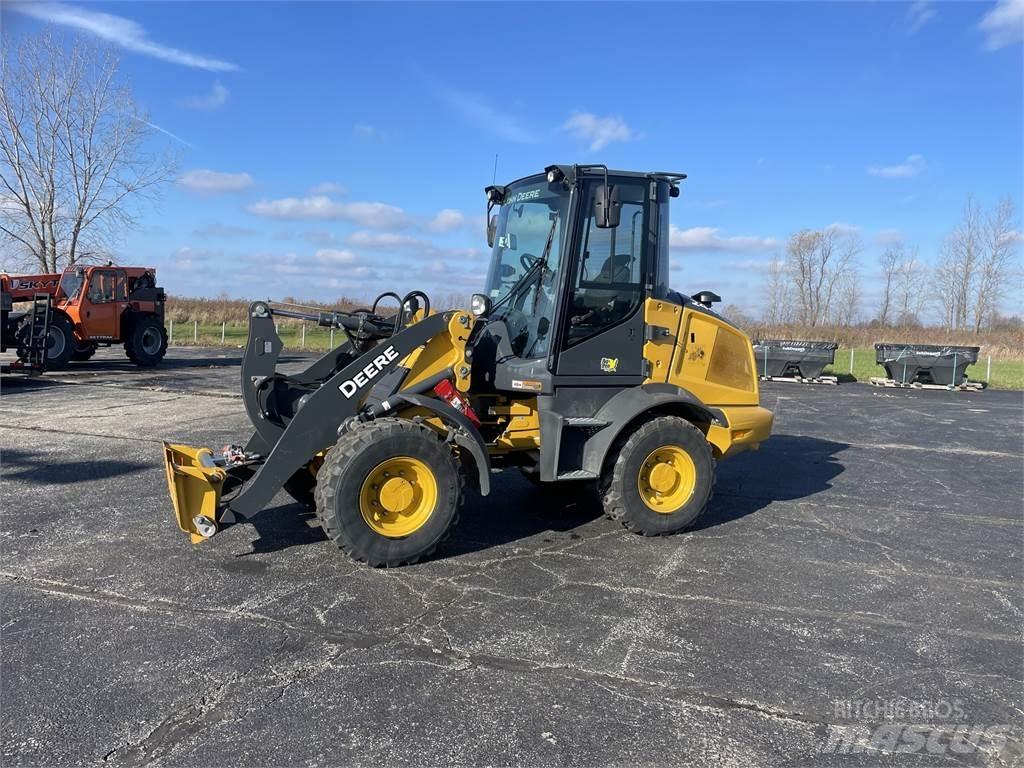 John Deere 244L 小型裝載機