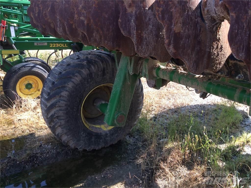 John Deere 2680 圓盤耙