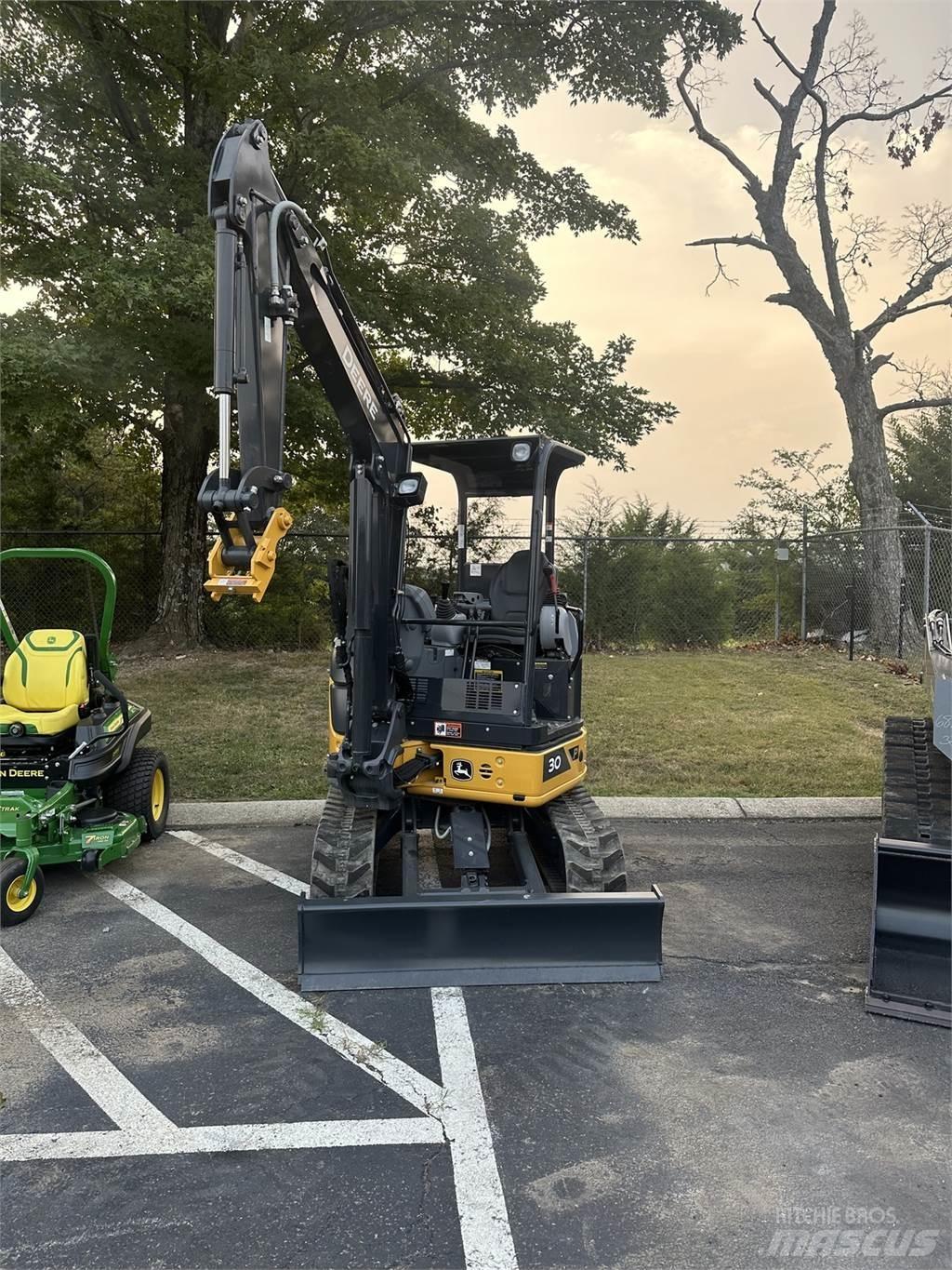 John Deere 30 P 小型挖土機/掘鑿機<7t(小型挖掘機)