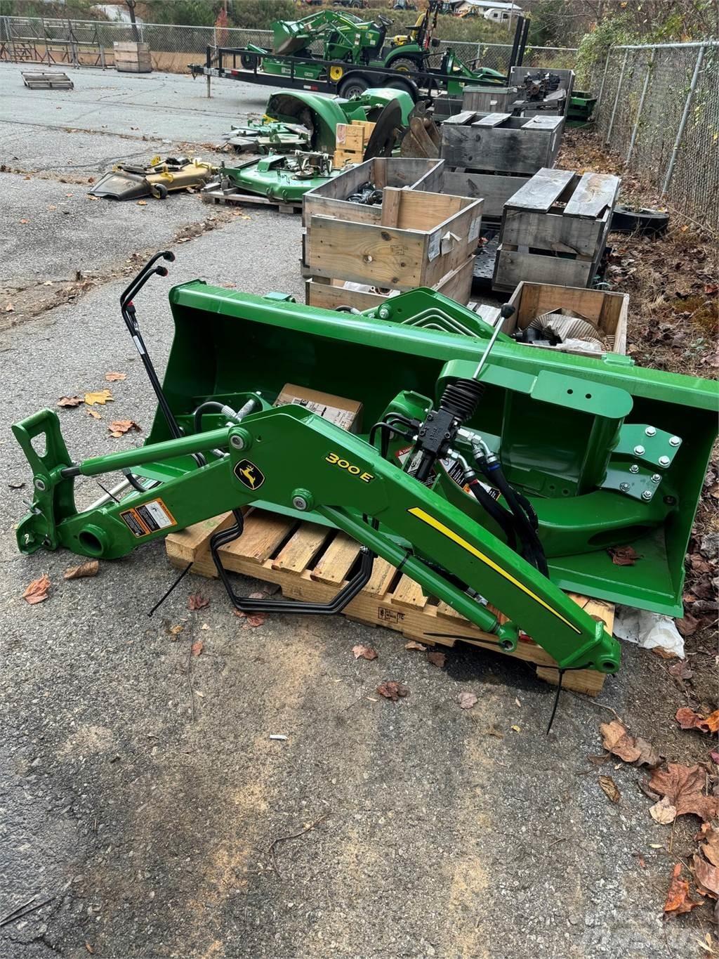 John Deere 300E 其他農業機械