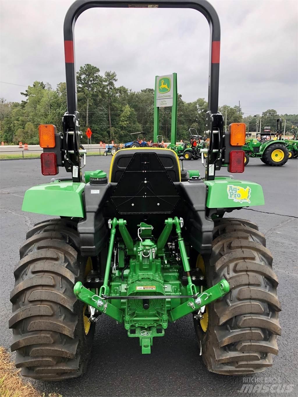 John Deere 3025D 小型曳引機