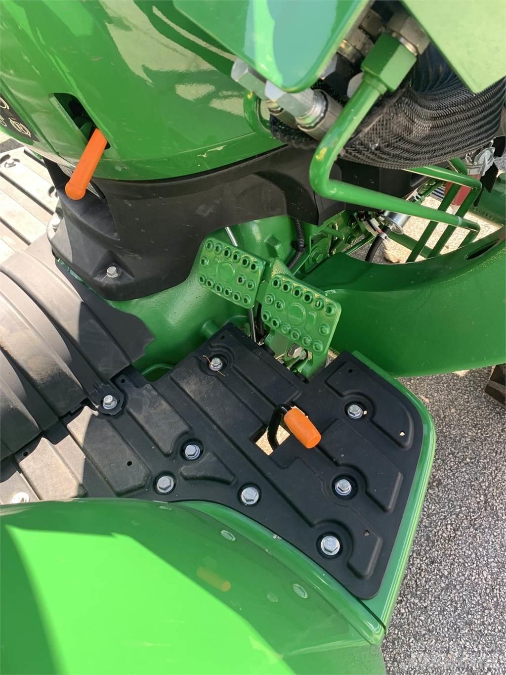 John Deere 3025D 小型曳引機
