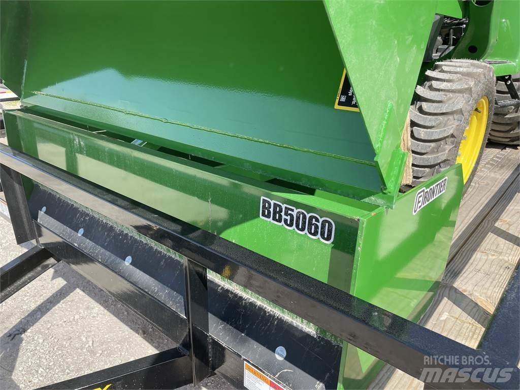 John Deere 3025E 小型曳引機