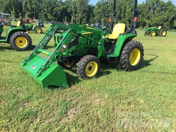 John Deere 3025E 小型曳引機