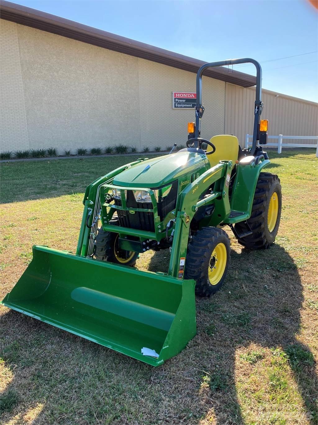 John Deere 3025E 小型曳引機
