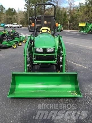 John Deere 3025E 小型曳引機