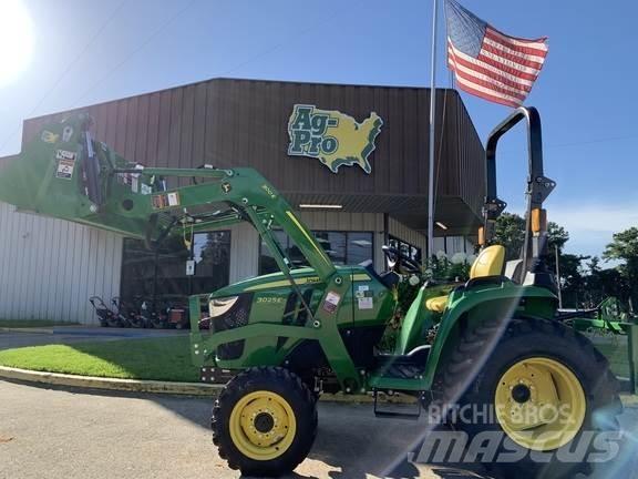 John Deere 3025E 小型曳引機