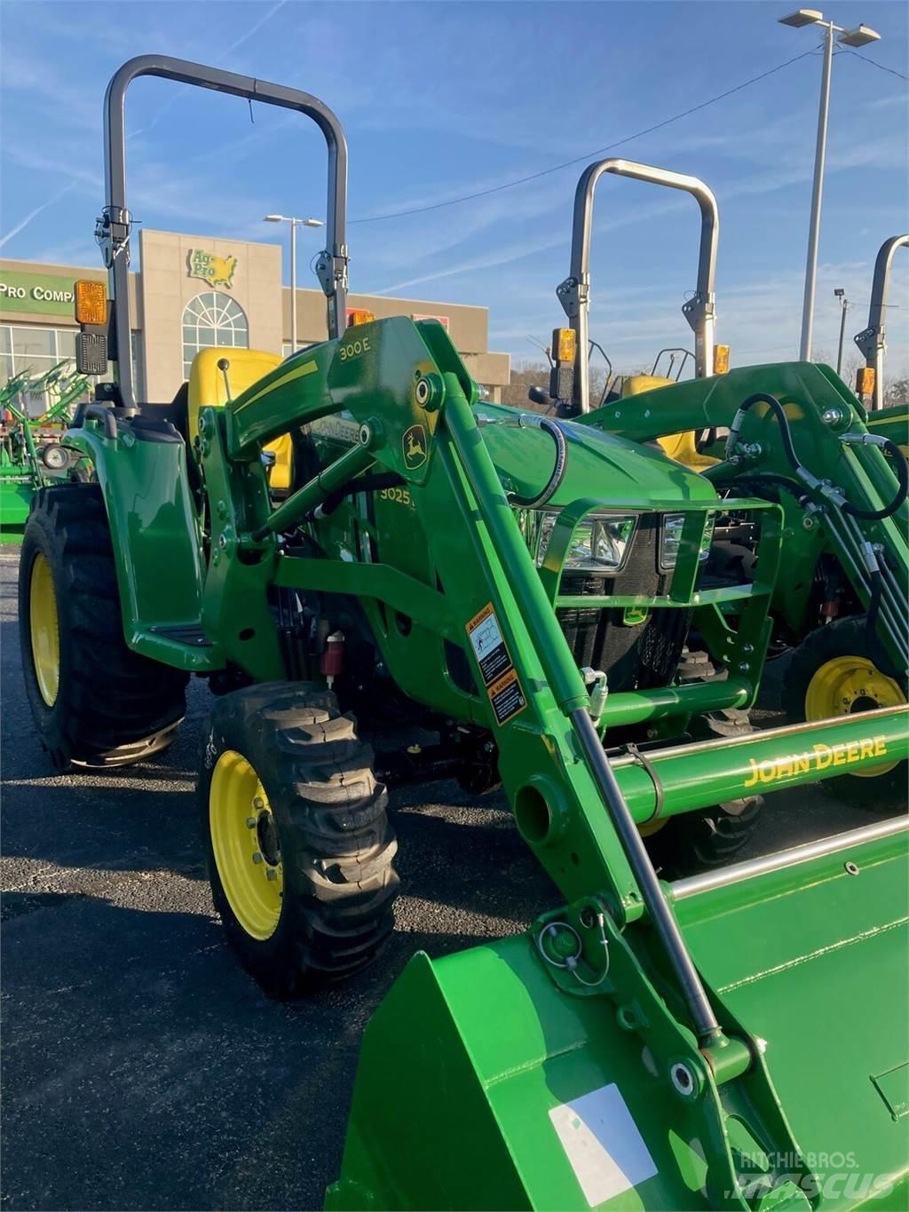 John Deere 3025E 小型曳引機