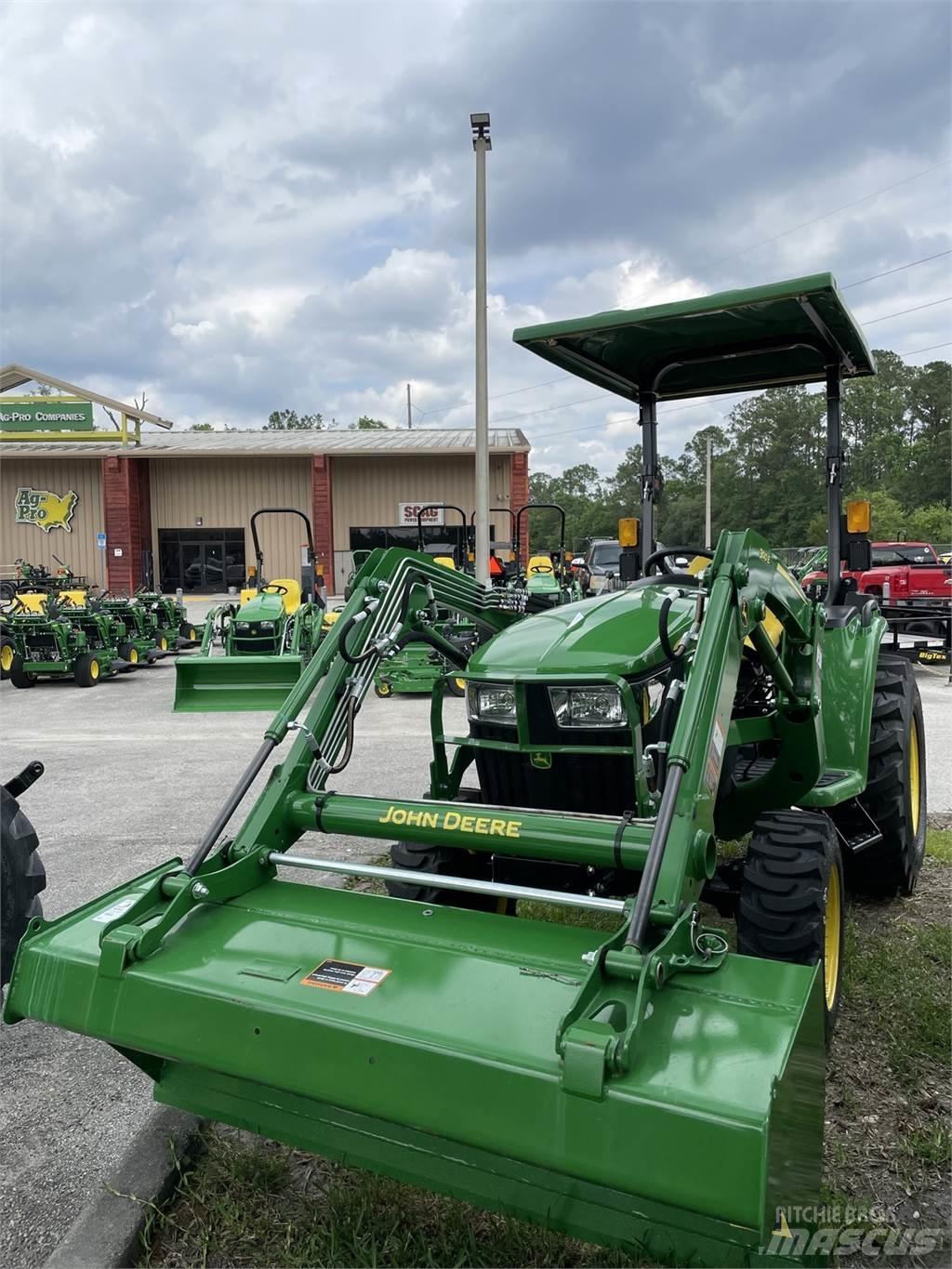 John Deere 3025E 小型曳引機