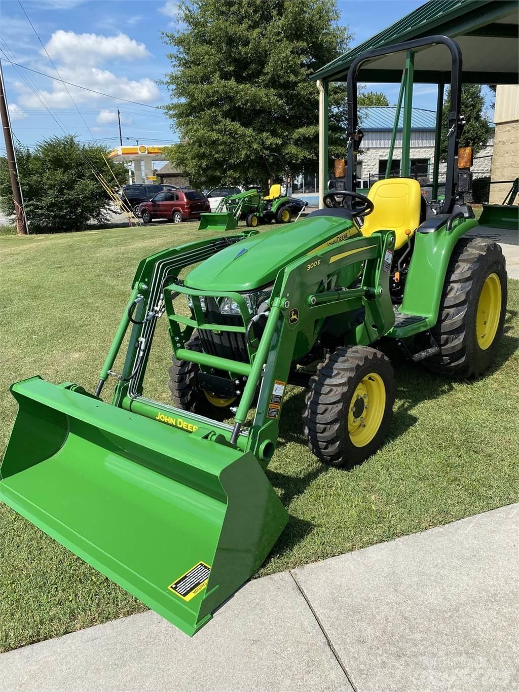 John Deere 3025E 小型曳引機