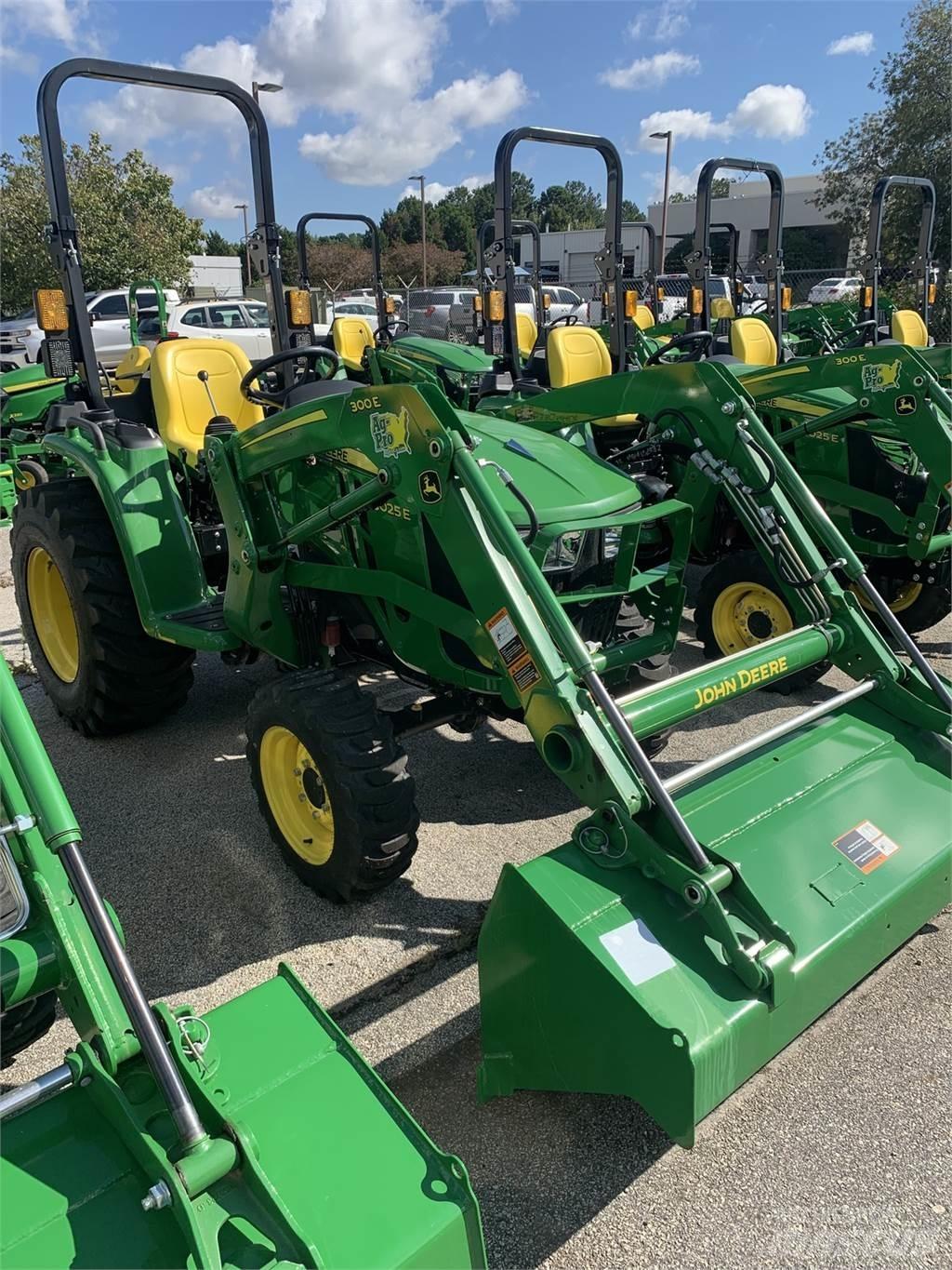 John Deere 3025E 小型曳引機